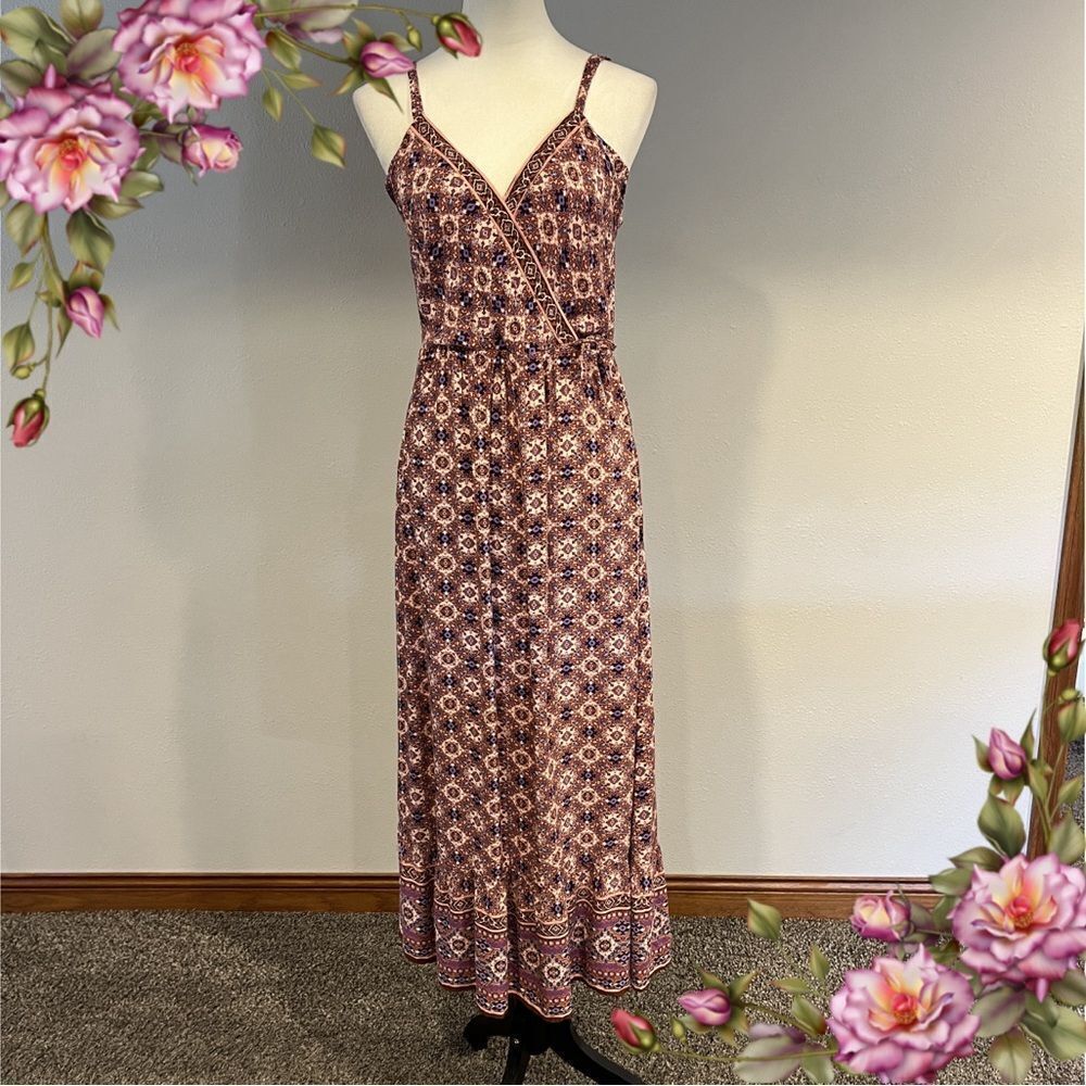 Maurice’s geometric print midi v-neck dress‎ with straps size Medium